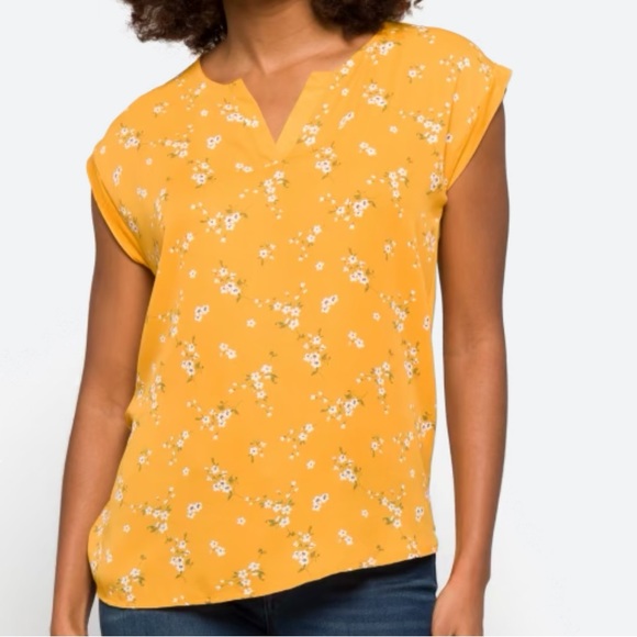 UEC PAPERMOON FLORAL BLOUSE SIZE MEDIUM! - Picture 3 of 9